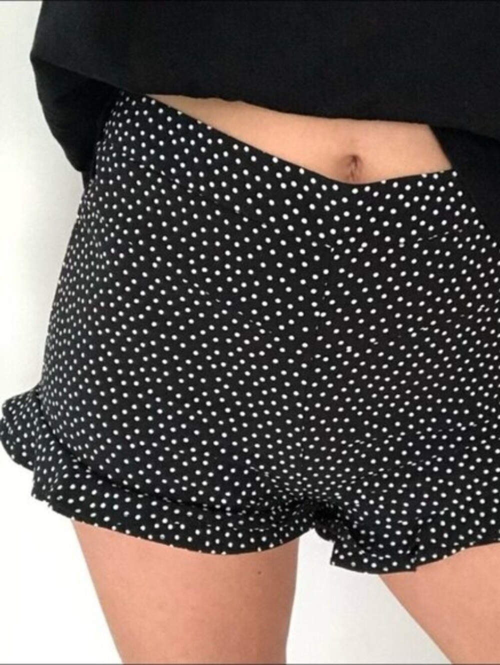 Zara Trafaluc Collection Black Polka Dot Ruffle Trim Shorts High Rise Womens Med